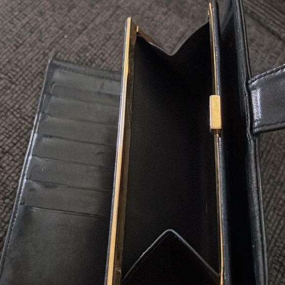 Chanel Vintage Caviar Wallet - Picture 4 of 6